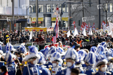 Friedensdemo am Rosenmontag in Köln