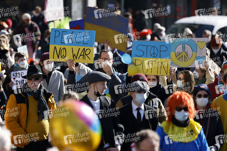Friedensdemo am Rosenmontag in Köln
