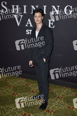 Serienpremiere 'Shining Vale' in Los Angeles