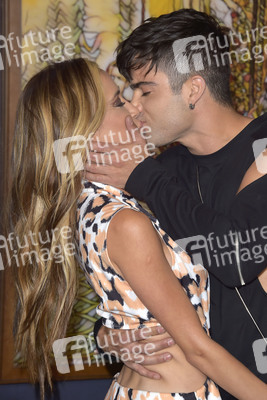 Serienpremiere 'Shining Vale' in Los Angeles