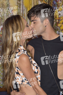 Serienpremiere 'Shining Vale' in Los Angeles