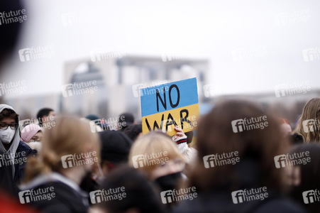 Fridays for Future Demo gegen den Krieg in der Ukraine in Berlin