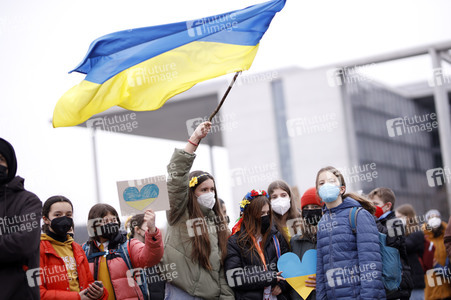 Fridays for Future Demo gegen den Krieg in der Ukraine in Berlin