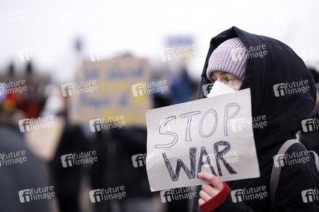 Fridays for Future Demo gegen den Krieg in der Ukraine in Berlin