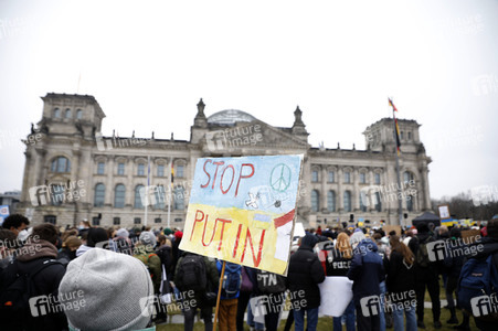 Fridays for Future Demo gegen den Krieg in der Ukraine in Berlin