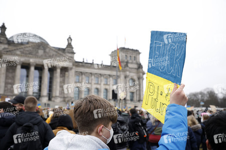 Fridays for Future Demo gegen den Krieg in der Ukraine in Berlin
