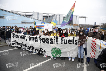 Fridays for Future Demo gegen den Krieg in der Ukraine in Berlin