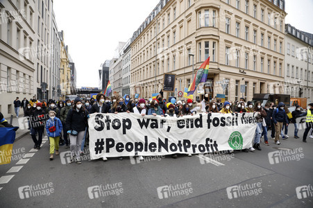 Fridays for Future Demo gegen den Krieg in der Ukraine in Berlin