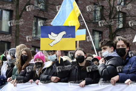 Fridays for Future Demo gegen den Krieg in der Ukraine in Hamburg