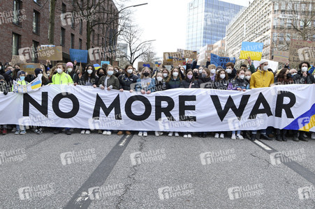 Fridays for Future Demo gegen den Krieg in der Ukraine in Hamburg