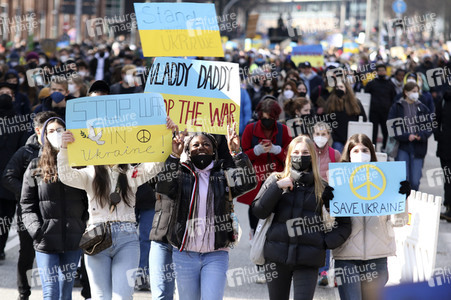 Fridays for Future Demo gegen den Krieg in der Ukraine in Hamburg