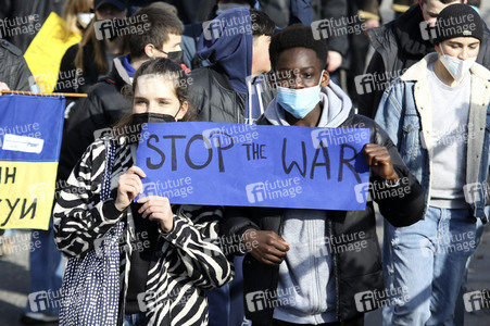 Fridays for Future Demo gegen den Krieg in der Ukraine in Hamburg