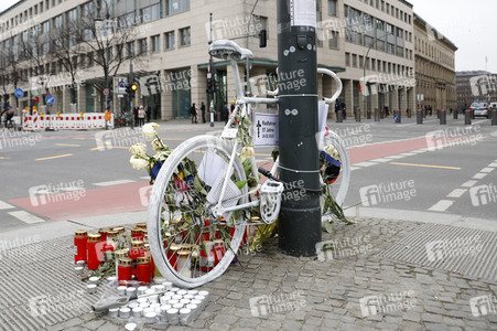 Symbolfoto Geisterfahrrad