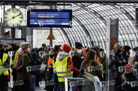 Ankunft ukrainischer Flüchtlinge auf dem Hauptbahnhof Berlin