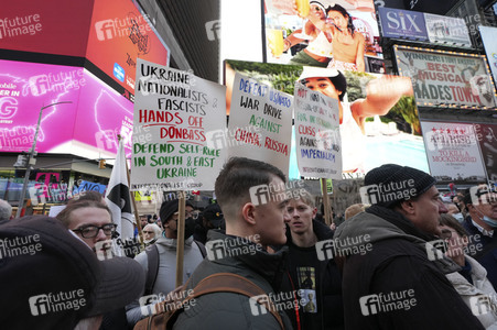 Demonstration gegen ein NATO-Engagement in Europa in New York