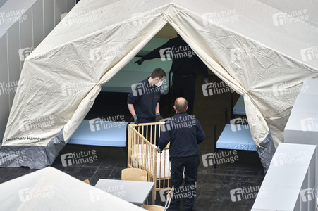 Zeltunterkünfte für ukrainische Flüchtlinge in Hannover