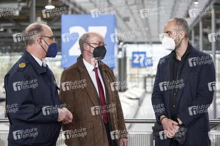 Zeltunterkünfte für ukrainische Flüchtlinge in Hannover