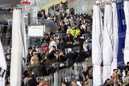 Die Rheinuferpromenade in Düsseldorf.
