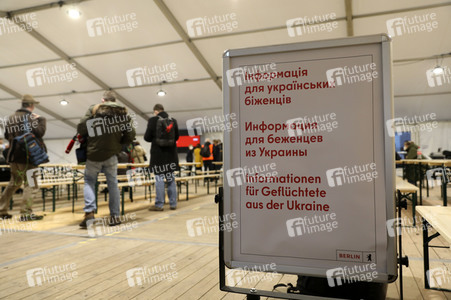 Ankunftszelt für Ukraine-Flüchtlinge in Berlin