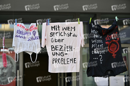 Kita Warnstreik am Weltfrauentag in Nürnberg