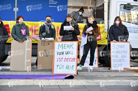 Kita Warnstreik am Weltfrauentag in Nürnberg