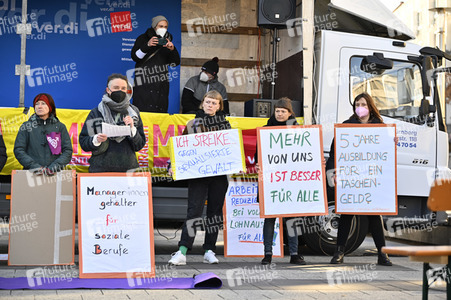 Kita Warnstreik am Weltfrauentag in Nürnberg