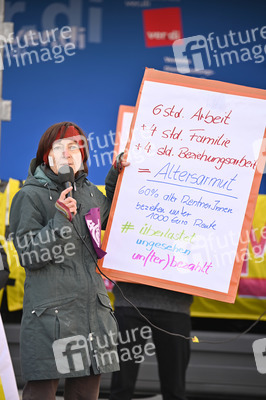 Kita Warnstreik am Weltfrauentag in Nürnberg