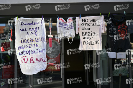 Kita Warnstreik am Weltfrauentag in Nürnberg