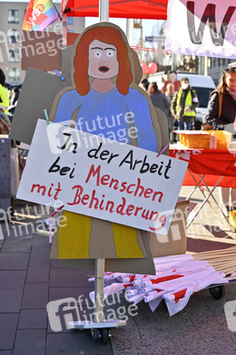 Kita Warnstreik am Weltfrauentag in Nürnberg