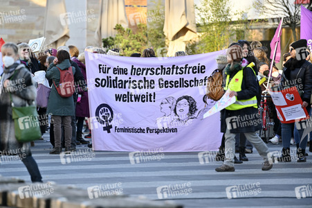Kita Warnstreik am Weltfrauentag in Nürnberg