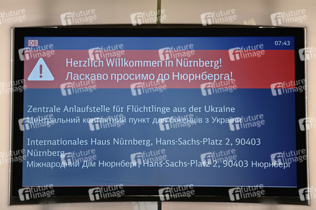 Information für Ukraine-Flüchtlinge am Hauptbahnhof in Nürnberg