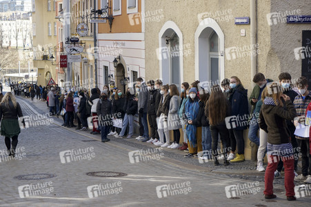 Menschenkette gegen Ukraine-Krieg in Görlitz