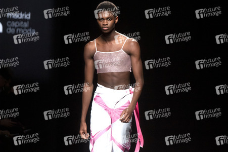 Dominnico Fashion Show auf der 75. Mercedes-Benz Fashion Week Madrid