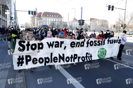 Demonstration gegen den Krieg in der Ukraine und für Klimagerechtigkeit in Berlin
