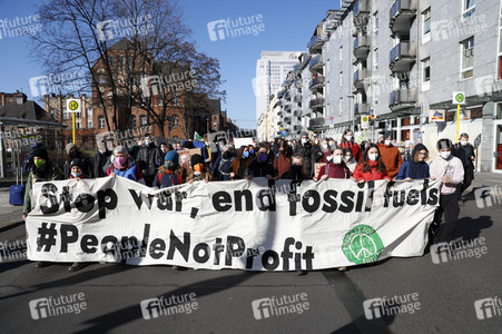 Demonstration gegen den Krieg in der Ukraine und für Klimagerechtigkeit in Berlin