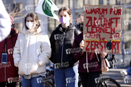 Demonstration gegen den Krieg in der Ukraine und für Klimagerechtigkeit in Berlin