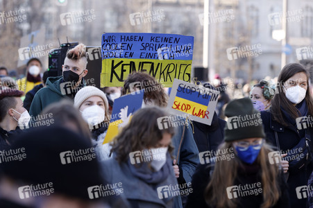 Demonstration gegen den Krieg in der Ukraine und für Klimagerechtigkeit in Berlin