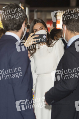 Königin Letizia besucht die 75. Mercedes-Benz Fashion Week Madrid