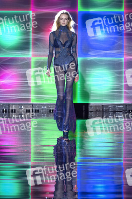 Andres Sarda Fashion Show auf der 75. Mercedes-Benz Fashion Week Madrid