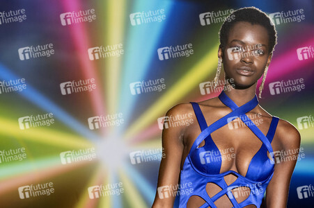 Andres Sarda Fashion Show auf der 75. Mercedes-Benz Fashion Week Madrid