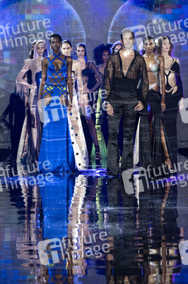 Andres Sarda Fashion Show auf der 75. Mercedes-Benz Fashion Week Madrid