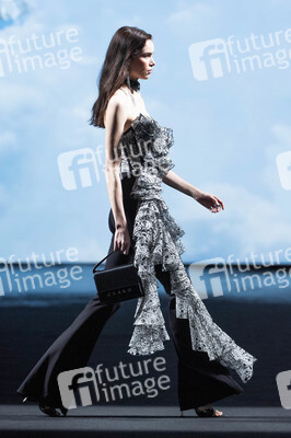 Claro Couture Fashion Show auf der 75. Mercedes-Benz Fashion Week Madrid