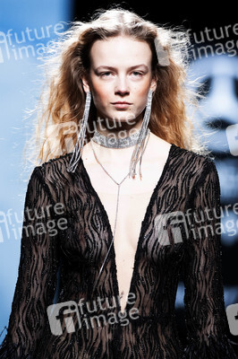 Claro Couture Fashion Show auf der 75. Mercedes-Benz Fashion Week Madrid