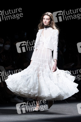 Claro Couture Fashion Show auf der 75. Mercedes-Benz Fashion Week Madrid