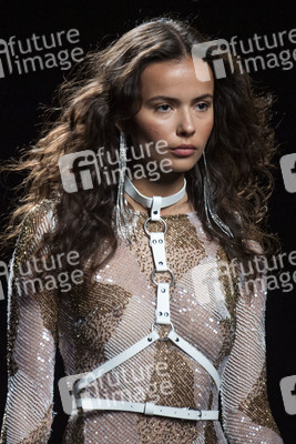 Claro Couture Fashion Show auf der 75. Mercedes-Benz Fashion Week Madrid