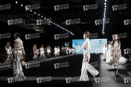 Claro Couture Fashion Show auf der 75. Mercedes-Benz Fashion Week Madrid