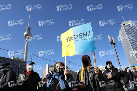 Großdemonstration gegen den Krieg in der Ukraine in Berlin