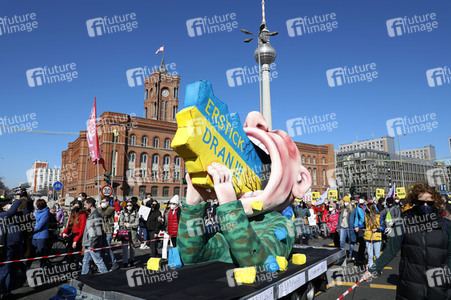 Großdemonstration gegen den Krieg in der Ukraine in Berlin
