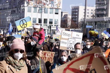 Großdemonstration gegen den Krieg in der Ukraine in Berlin