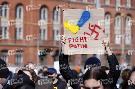 Großdemonstration gegen den Krieg in der Ukraine in Berlin